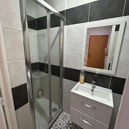 Apartment Les Balences - Jolie Studio Place Jean Jaures -wifi
